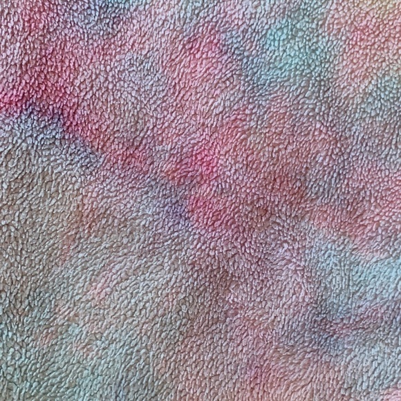 UGG Multicolor Tie-Dye Blanket and Pillow Set - Picture 6 of 12